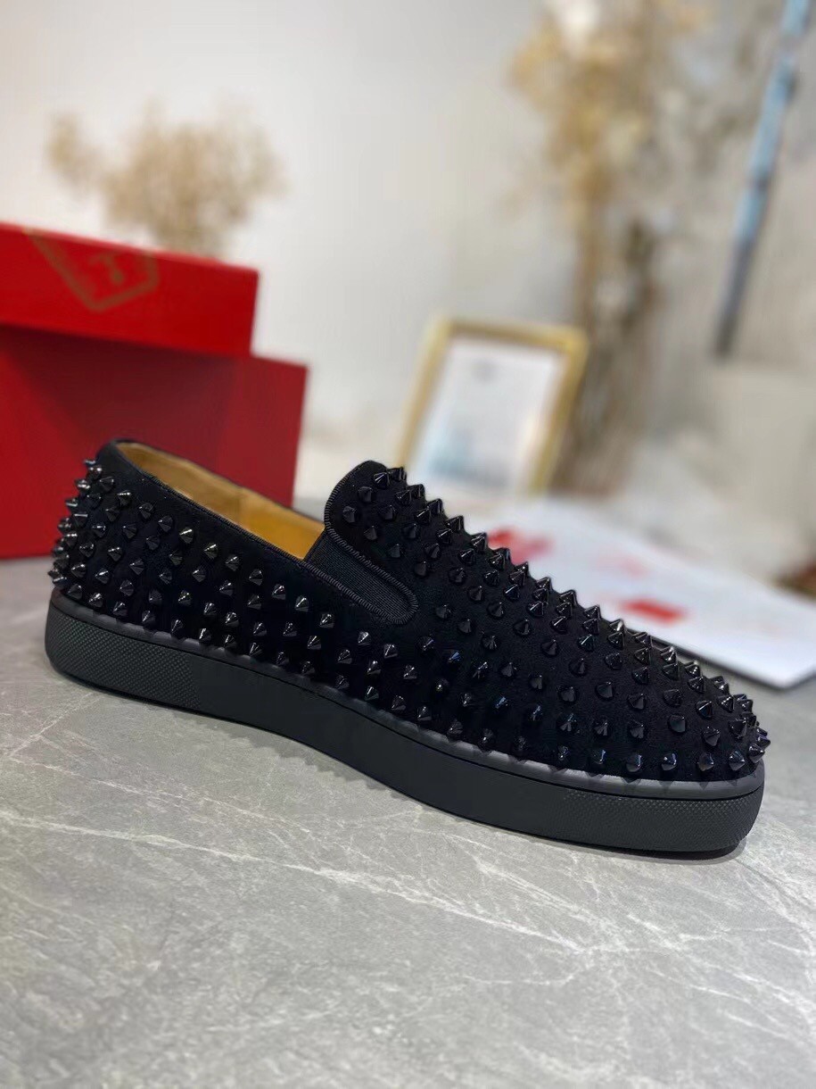 Replica Christian Louboutin Men’s Roller-boat Flat Sneakers Black 105