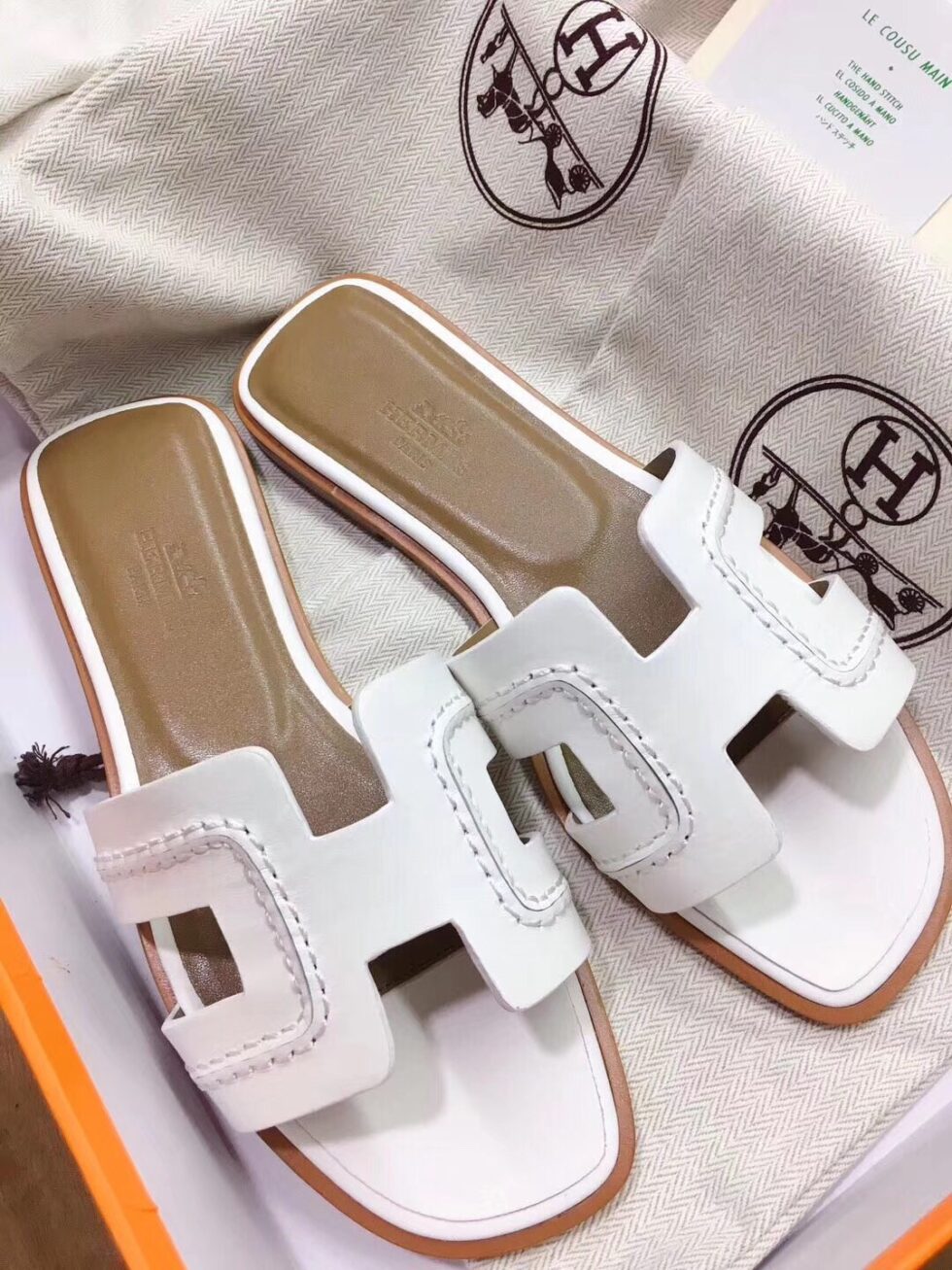 Replica Hermes Oran Slide Sandals In White Leather With Stitched 108