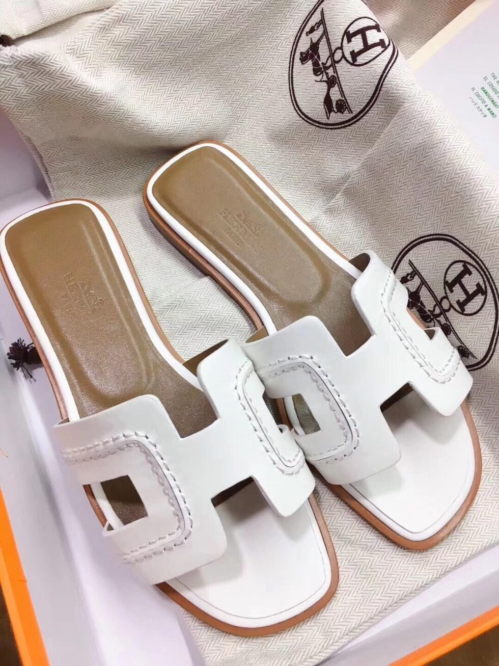 Replica Hermes Oran Slide Sandals In White Leather With Stitched 111