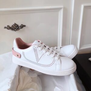 Replica Valentino Women’s Backnet Sneakers With Pink Heel 2