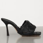 Replica Bottega Veneta Lido Sandals In Black Intrecciato Leather