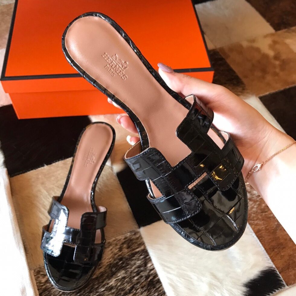 Replica Hermes Oasis Slide Sandals In Black Niloticus Crocodile Shiny Skin 104