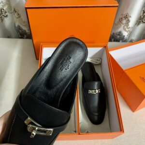 Replica Hermes Women’s Oz Mules in Black Leather 2