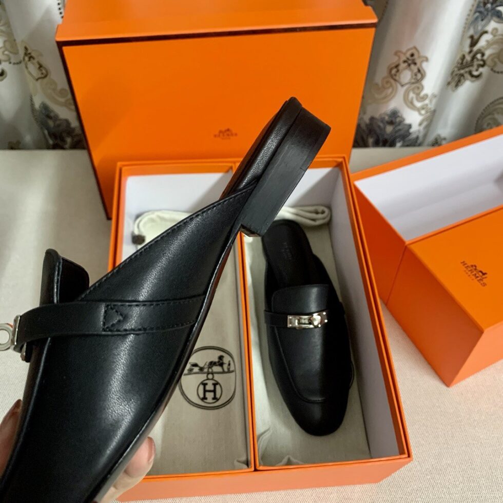 Replica Hermes Women’s Oz Mules in Black Leather 107