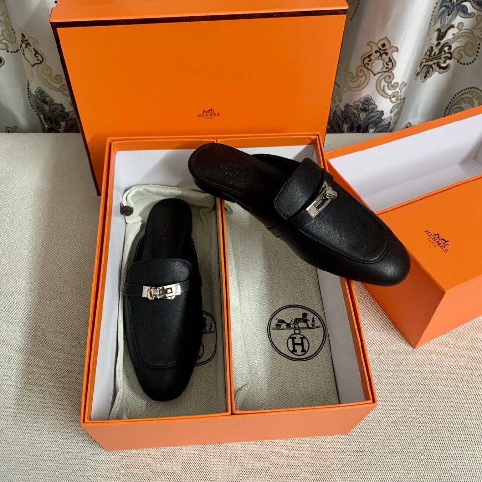 Replica Hermes Women’s Oz Mules in Black Leather 110