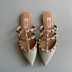 Replica Valentino Rockstud Flat Mules In Opal-grey Patent Leather 2