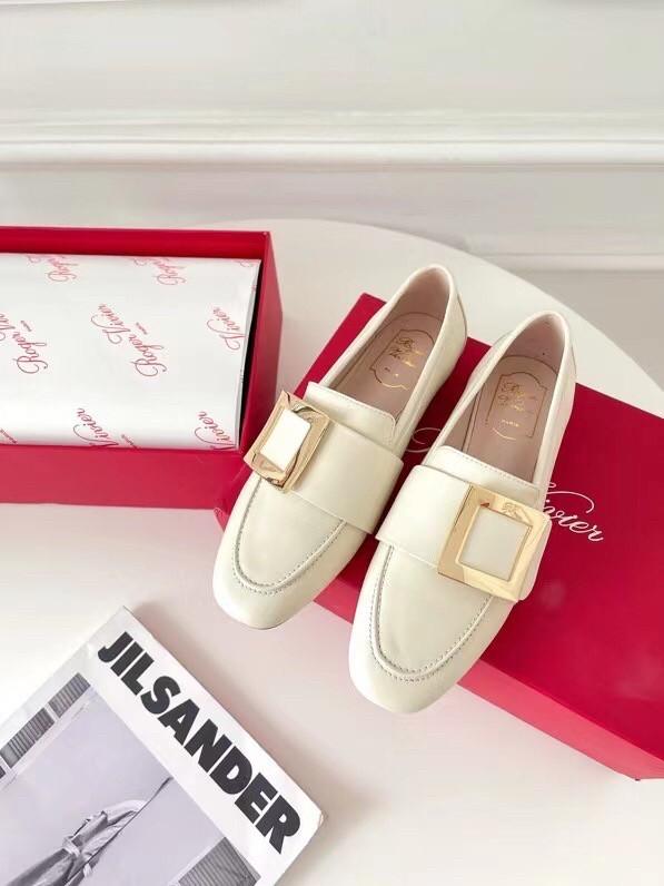 Replica Roger Vivier Soft Metal Buckle Loafers in White Leather 108